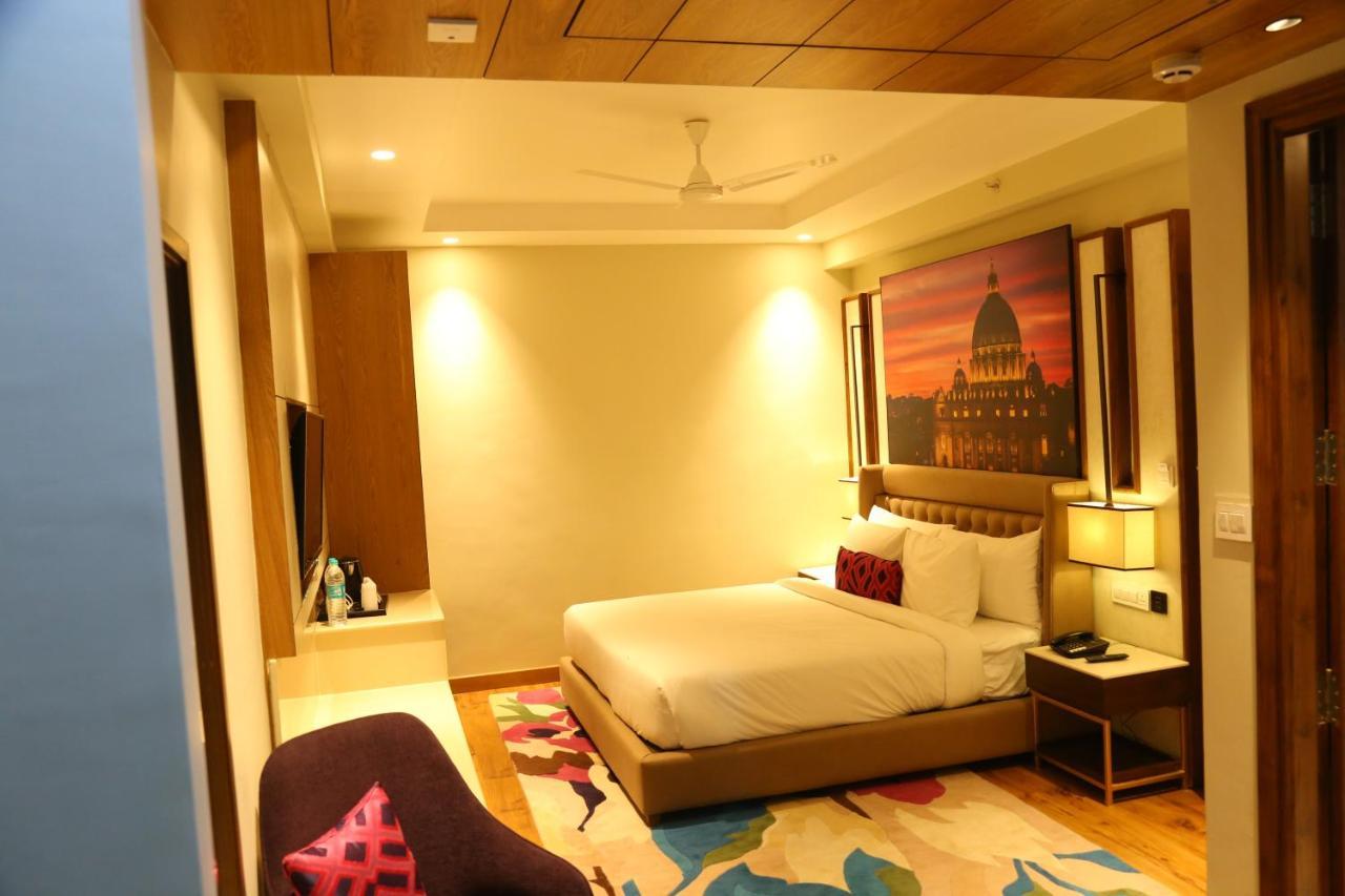 Dreamz Inn & Suites Zirakpur Ngoại thất bức ảnh