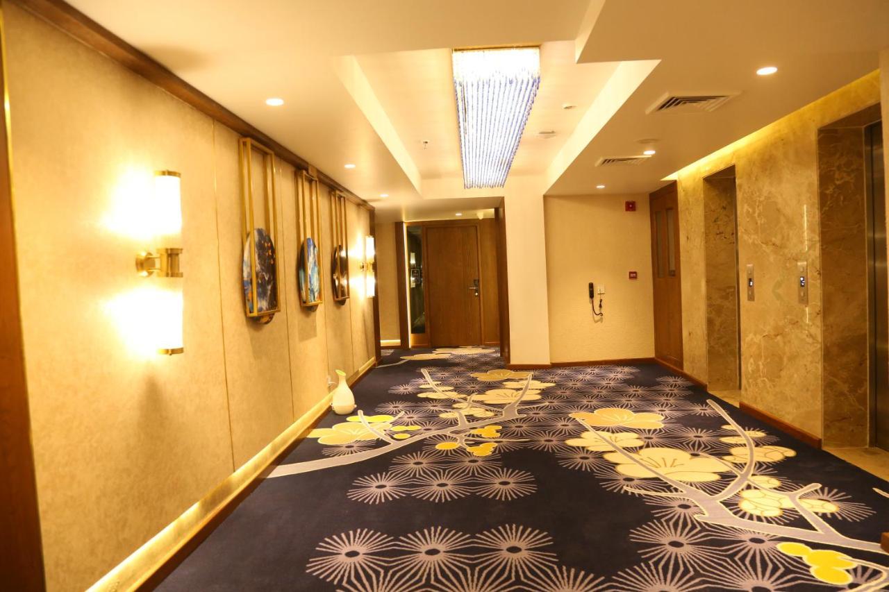 Dreamz Inn & Suites Zirakpur Ngoại thất bức ảnh