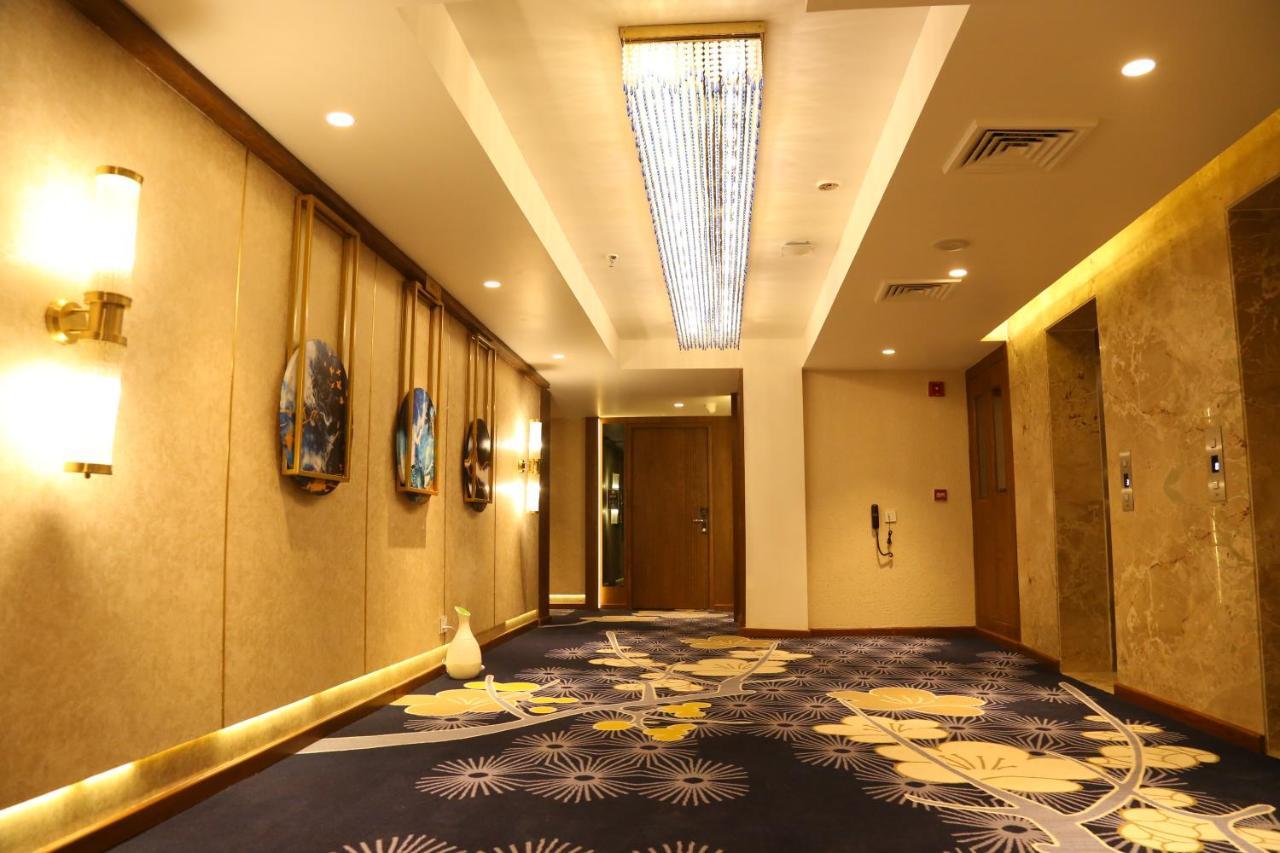 Dreamz Inn & Suites Zirakpur Ngoại thất bức ảnh