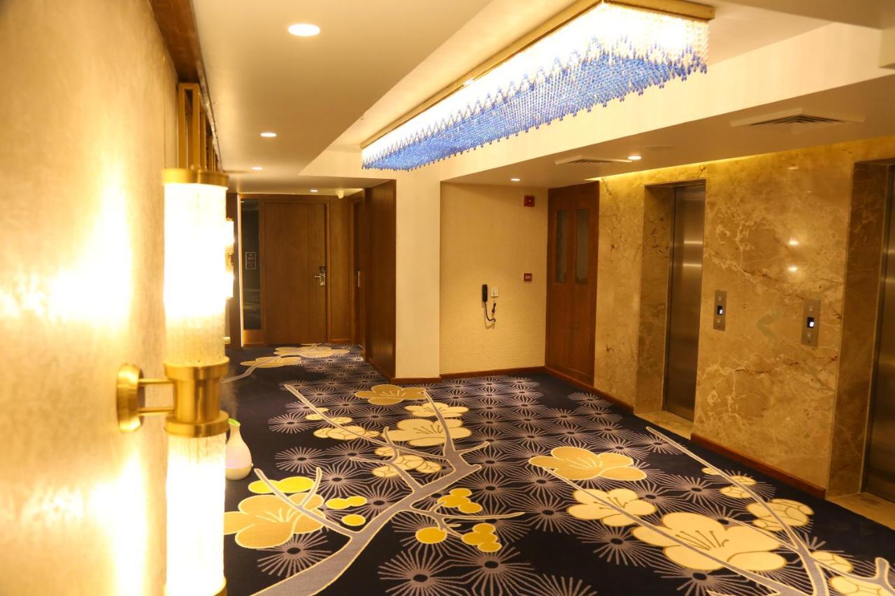 Dreamz Inn & Suites Zirakpur Ngoại thất bức ảnh