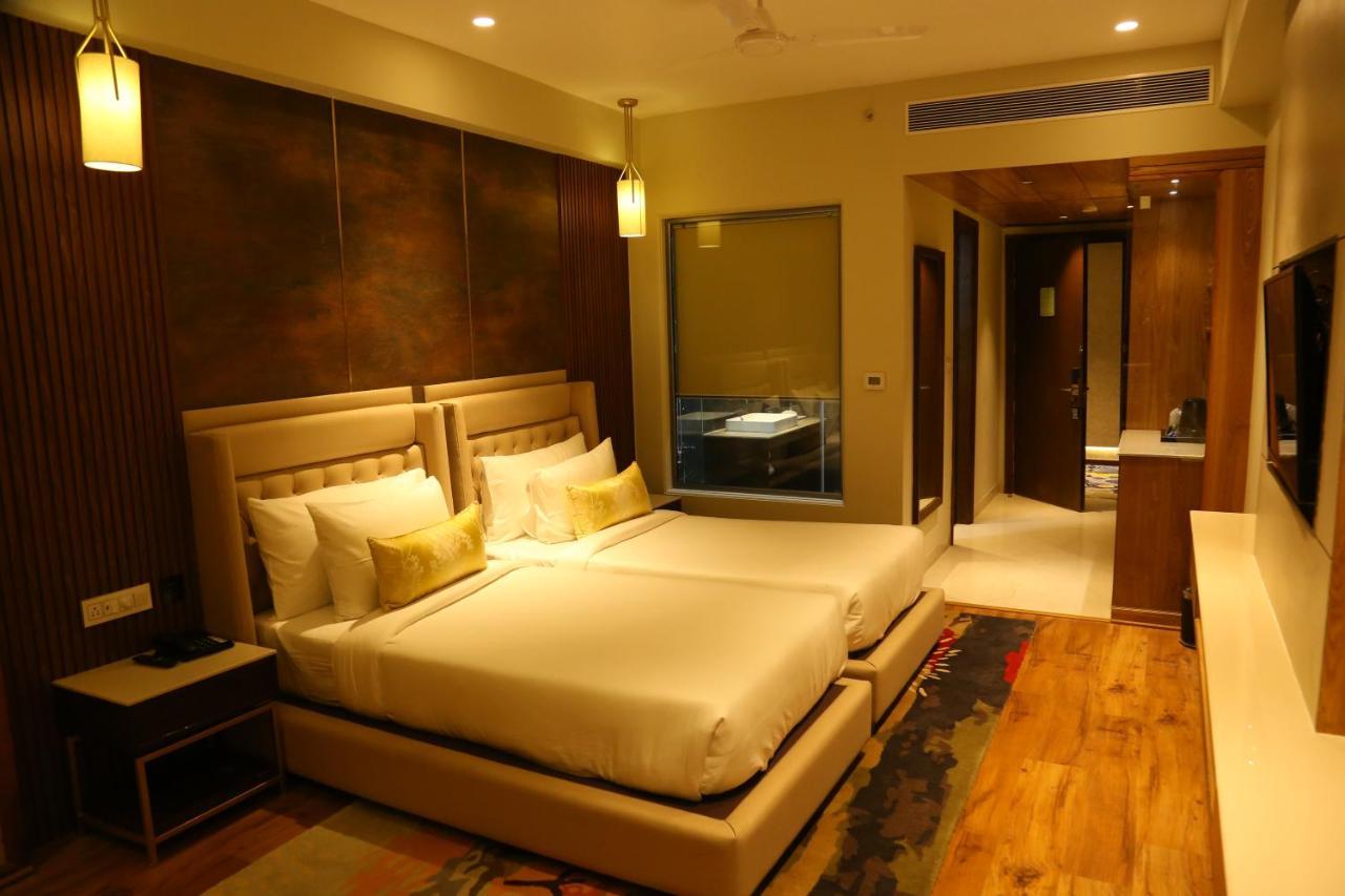 Dreamz Inn & Suites Zirakpur Ngoại thất bức ảnh