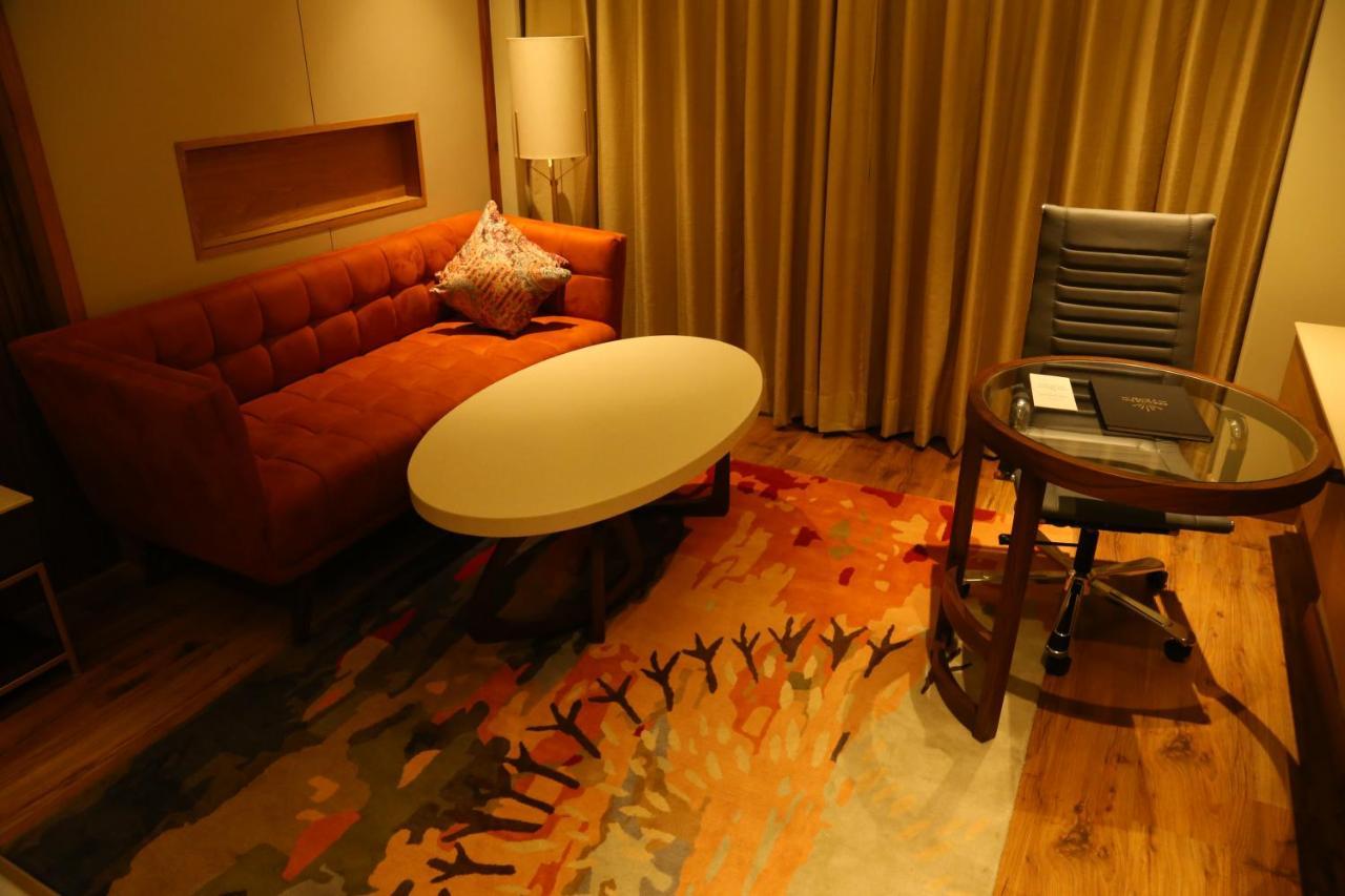 Dreamz Inn & Suites Zirakpur Ngoại thất bức ảnh