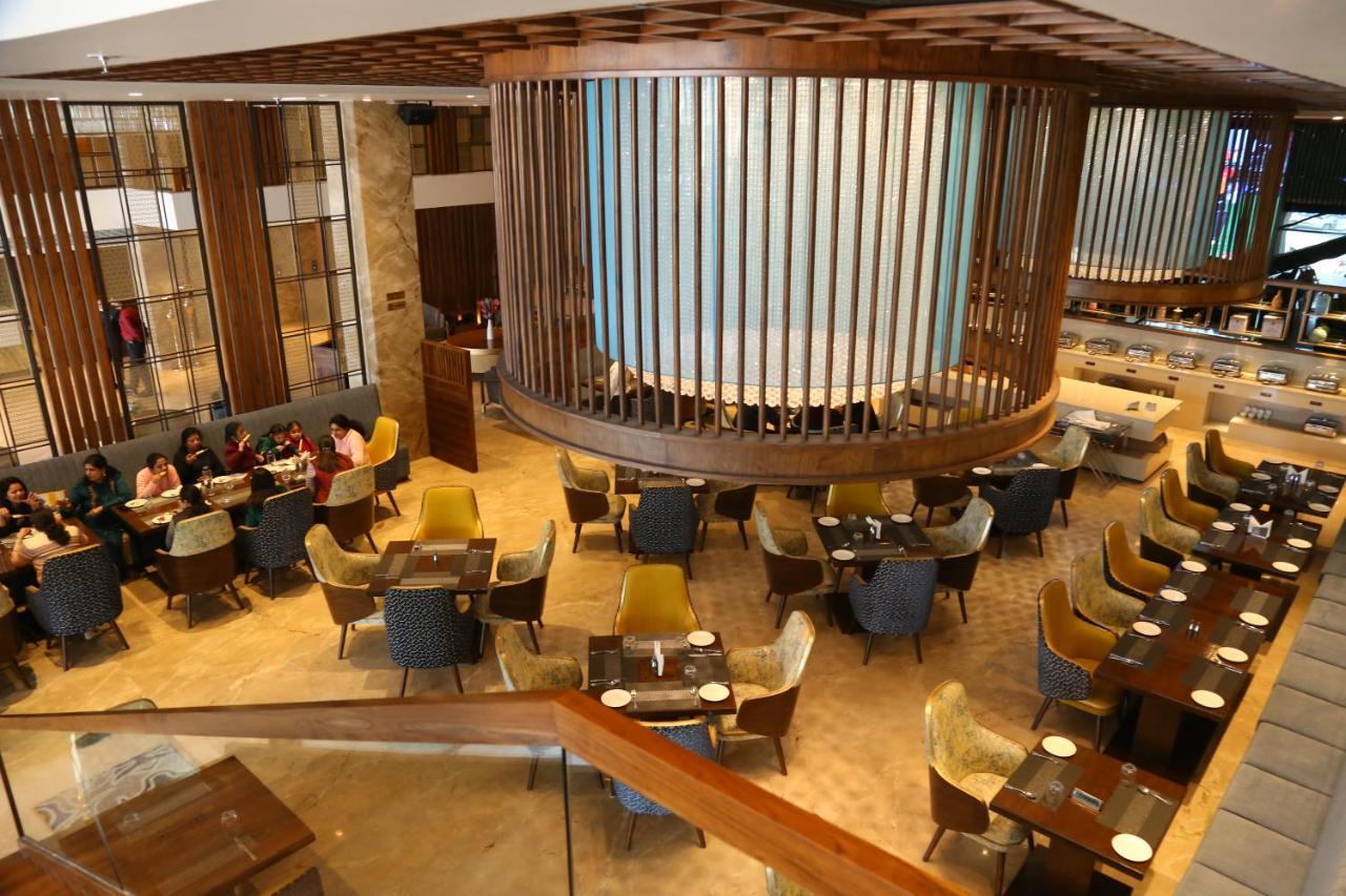 Dreamz Inn & Suites Zirakpur Ngoại thất bức ảnh