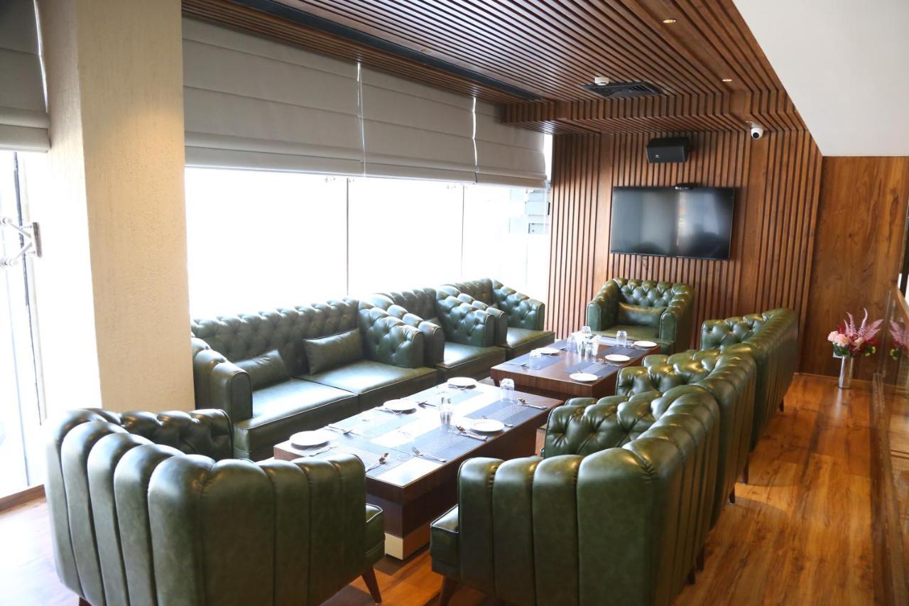 Dreamz Inn & Suites Zirakpur Ngoại thất bức ảnh